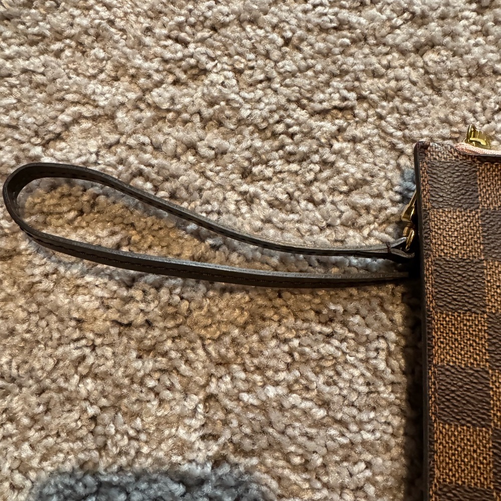 Louis Vuitton Damier Ebene Neverfull Pochette - Picture 7 of 12
